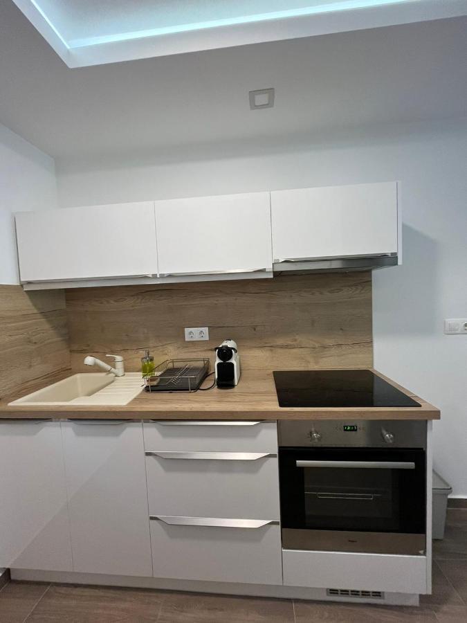 Swan Apartman - Keszthely Exterior photo